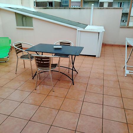 Appartamento Mansarda Con Terrazzo Privato Barletta Esterno foto